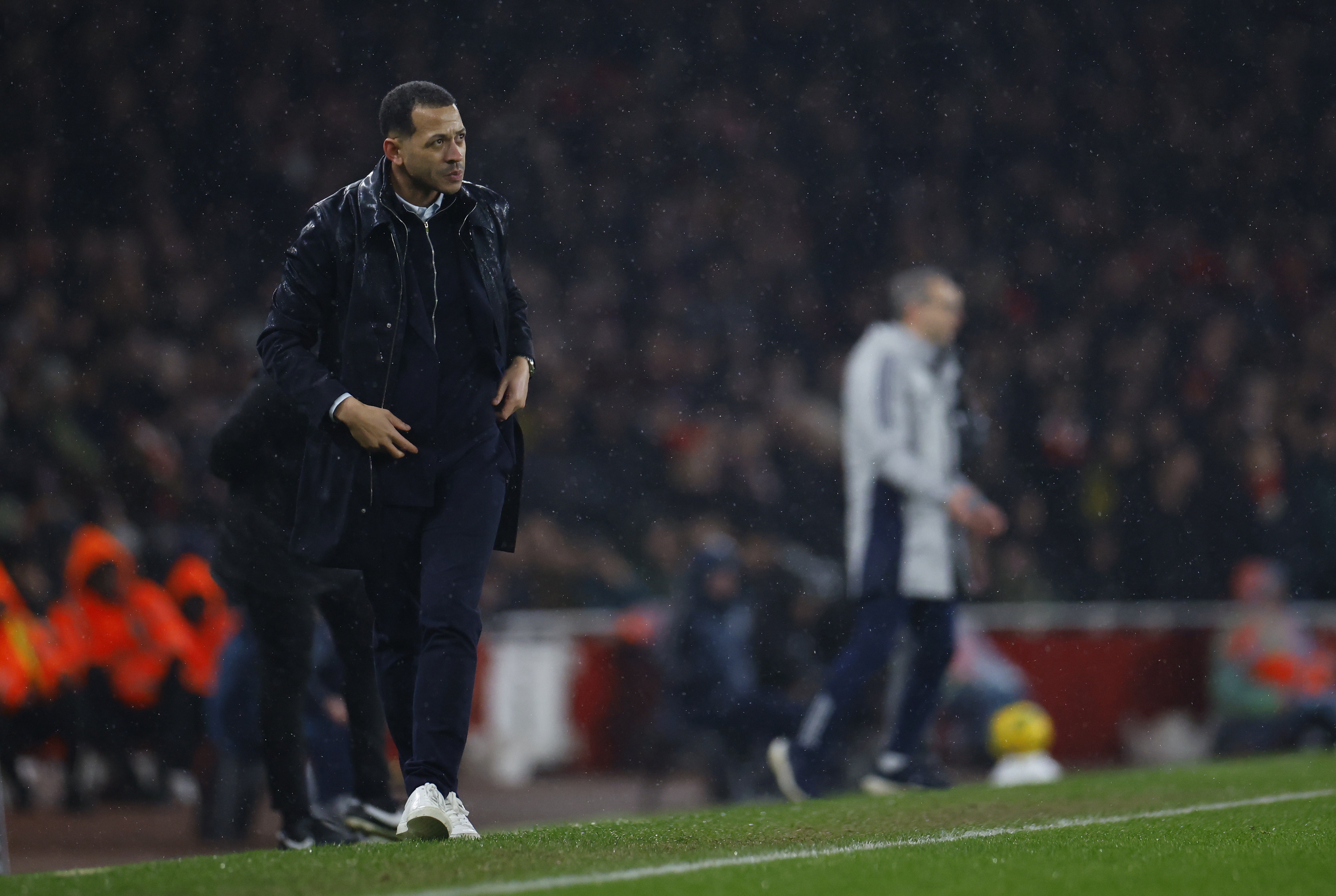 福彩-失误送礼!电讯报:罗塞尼尔更喜欢约恩森,因为他出球比桑切斯好