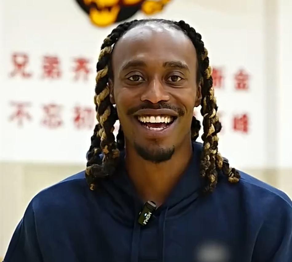 输上海发布会！赞赛区展高情商，回应外援调整需等待麦考尔复出！