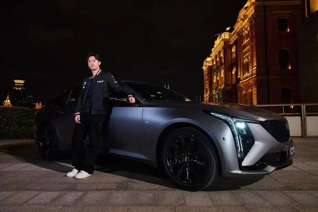 福彩-F1储备车手周冠宇：目标重回正赛车手行列